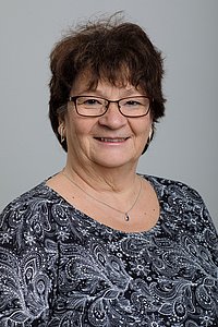 Portraitfoto von Gabi Neubauer